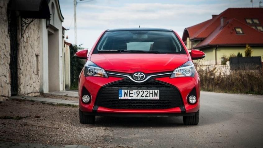 Toyota Yaris III Hatchback 5d Facelifting Hybrid 100KM 74kW 2014-2017