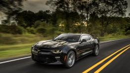 Chevrolet Camaro SS (2016) - widok z przodu