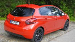 Peugeot 208 I Hatchback 5d Facelifting 1.2 PureTech 110KM 81kW 2015-2019