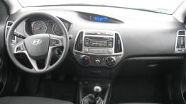 Hyundai i20 Hatchback 5d Facelifting 1.2 DOHC 85KM - galeria redakcyjna - pełny panel przedni