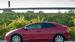 Honda Civic IX Hatchback 5d 1.8 i-VTEC 142KM - galeria redakcyjna - lewy bok