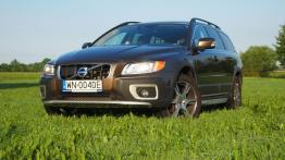 Volvo XC70 II Kombi 2.4 D5 215KM - galeria redakcyjna - widok z przodu