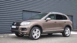 Volkswagen Touareg II SUV 4.2 V8 TDI 340KM - galeria redakcyjna - lewy bok