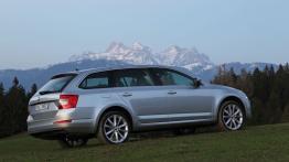 Skoda Octavia III Kombi 4x4 TSI (2013) - prawy bok