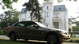 BMW Seria 3 E90 Sedan 318i - galeria redakcyjna - prawy bok