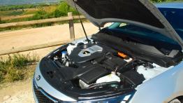 Kia Optima 2.0 DOHC HYBRID 190KM - galeria redakcyjna - maska otwarta