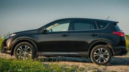 Toyota RAV4 IV 2.0 D-4D 124KM - galeria redakcyjna - lewy bok