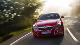 Opel Insignia OPC Sports Tourer Facelifting (2013) - widok z przodu