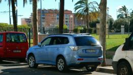 Mitsubishi Outlander III PHEV - galeria redakcyjna - widok z tyłu