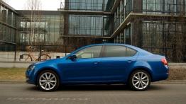Skoda Octavia III Liftback 2.0 TDI - galeria redakcyjna - lewy bok