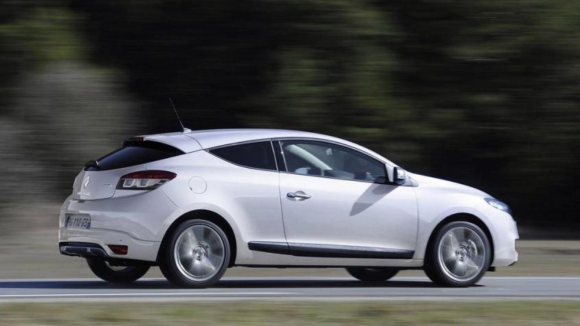 Renault Megane III Coupe 2.0 16v 250KM 184kW 2010-2011