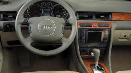 Audi A6 2001 - kokpit