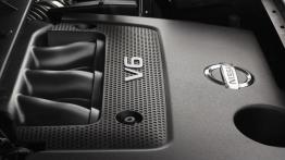 Nissan Murano 2008 - maska otwarta