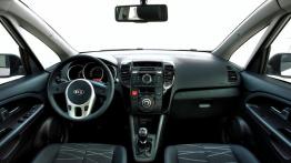 Kia Venga - pełny panel przedni