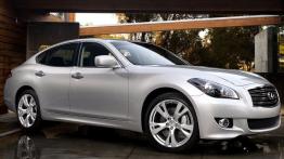 Infiniti M 2010 - prawy bok