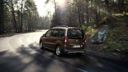 Peugeot Partner Tepee Facelifting - widok z tyłu