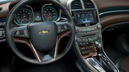 Chevrolet Malibu 2013 - kokpit
