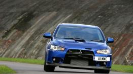 Mitsubishi Lancer Evolution X FQ-400 - widok z przodu