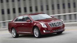 Cadillac XTS - widok z przodu
