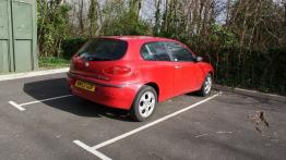 Alfa Romeo 147  Hatchback - galeria społeczności - widok z tyłu