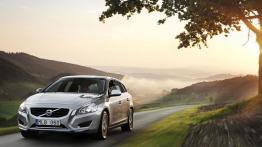Volvo V60 Plug-In Hybrid - widok z przodu