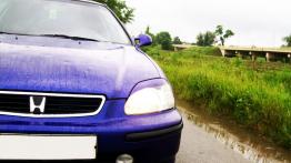 Honda Civic VI Hatchback - galeria społeczności - lewy przedni reflektor - włączony