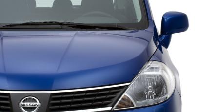 Nissan Tiida Hatchback Facelifting