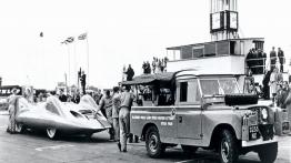 Land Rover Defender Special - widok z przodu