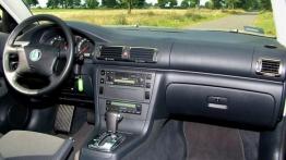 Skoda Superb 2.8 V6 Tiptronic - galeria redakcyjna - pełny panel przedni