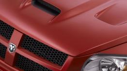 Dodge Caliber SRT4 - maska zamknięta