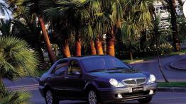 Lancia Lybra - prawy bok