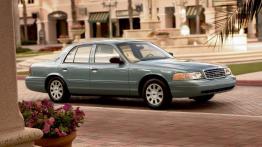 Ford Crown Victoria 2006 - prawy bok