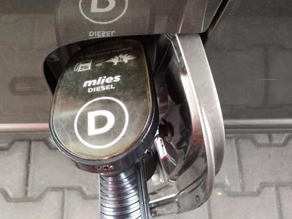 #Mercedes #KlasaV #CircleK #tankowanie