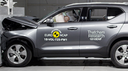  Volvo XC40 D4 AWD Momentum