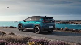 Citroen C5 Aircross Émeraude ma wyjątkowy kolor. Ten SUV dostał też specjalne dodatki