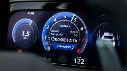 Niewinne kombi? Ten Volkswagen ma 333 KM i przyspiesza jak sportowy samochód