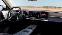 DS N°8 Jules Verne obiecuje 688 km zasięgu. Francuzi celują w Teslę i BMW