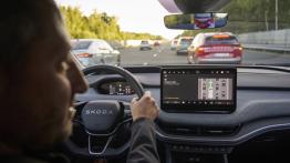 Skoda ostrzeże Cię przed policją i... pozwoli zagrać w Tetrisa. Rewolucyjna aktualizacja już jest!