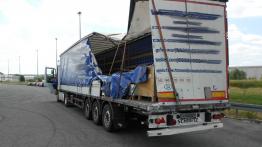 Mimo poważnego uszkodzenia w wypadku kontynuował jazdę