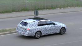 Mercedes E Klasa - brakujące ogniwo