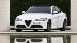 Giulia dostępna z nowymi wersjami silnikowymi