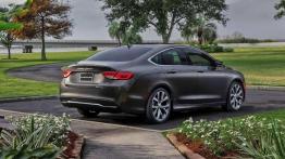 Chrysler 200 - oficjalne zdjęcia przed debiutem