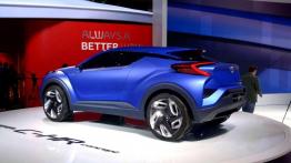 Toyota C-HR - przyszłość zaczyna się dziś?