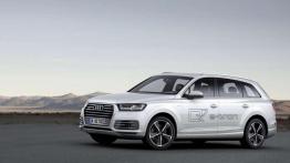 Audi Q7 e-tron quattro na pierwszym filmie