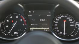 Alfa Romeo Stelvio - rodzinny bolid