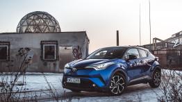 Toyota C-HR w podróży