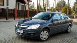 Opel Astra III sedan 1.3 CDTI - spory sedan dla oszczędnych