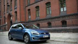Volkswagen e-Golf - przyszłość pod napięciem