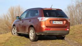 Mitsubishi Outlander 2.2 DI-D - zyskuje przy bliższym poznaniu