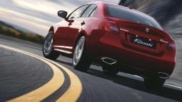 Pierwsza limuzyna Suzuki